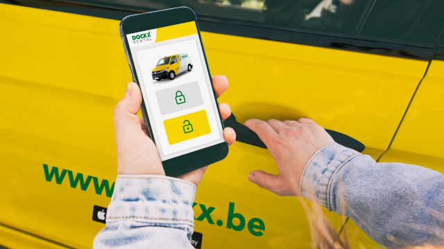 Vertrek via de Dockx app, open het voertuig met je smartphone